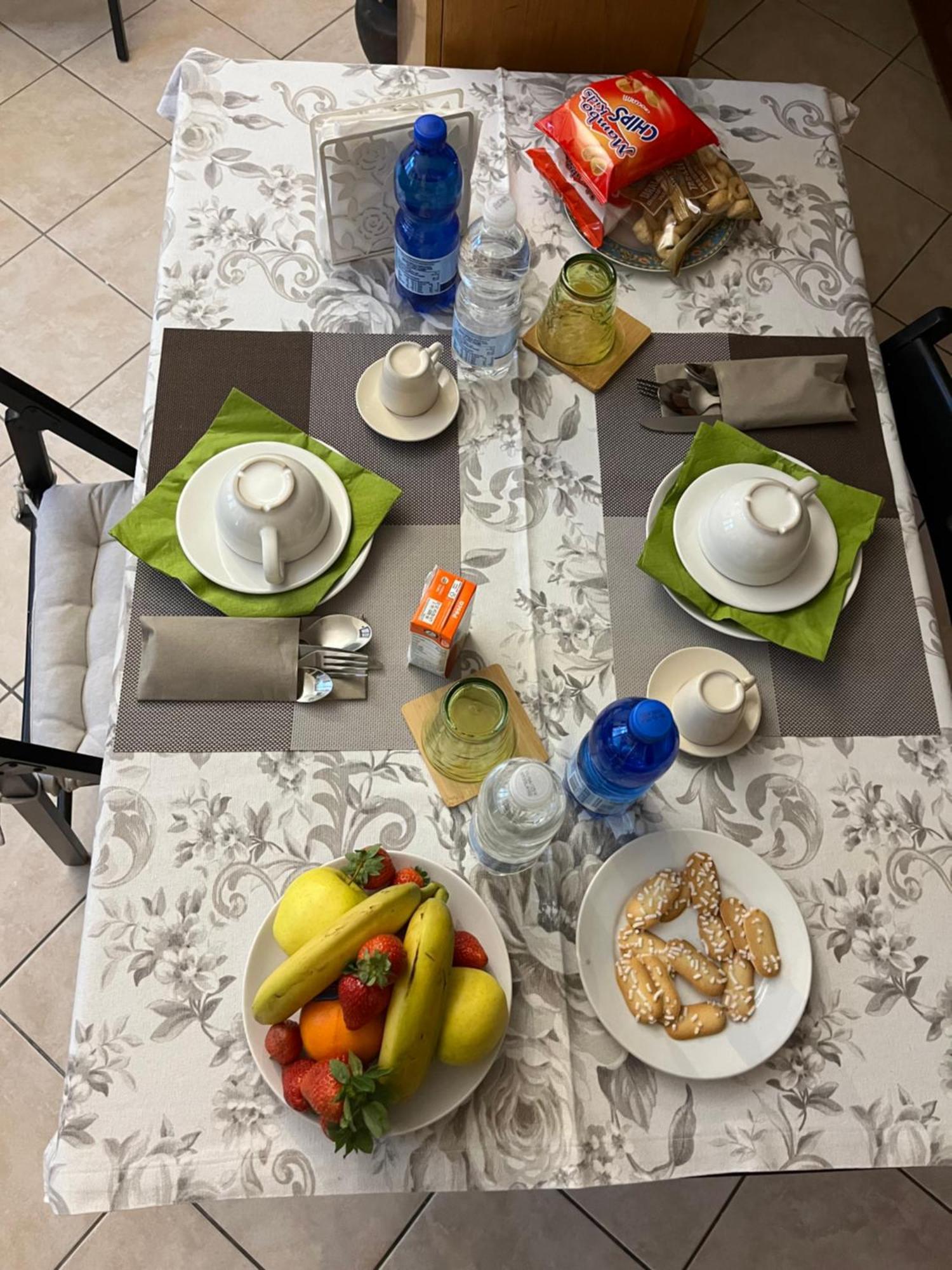 Bosisio Parini B&B Il Portico Del Conte מראה חיצוני תמונה