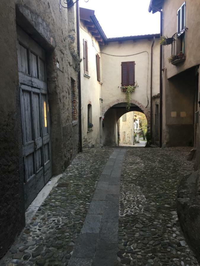 Bosisio Parini B&B Il Portico Del Conte מראה חיצוני תמונה
